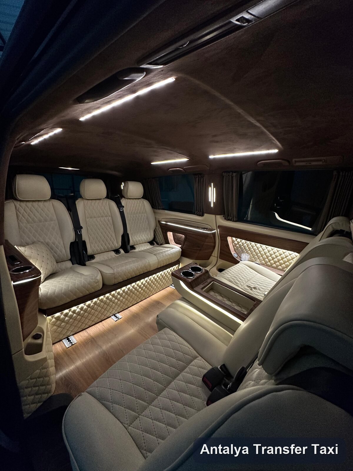 Interior VIP Mercedes Vito — Antalya Transfer Taxi